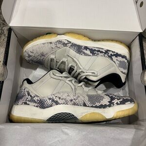 Jordan 11 - Light Bone